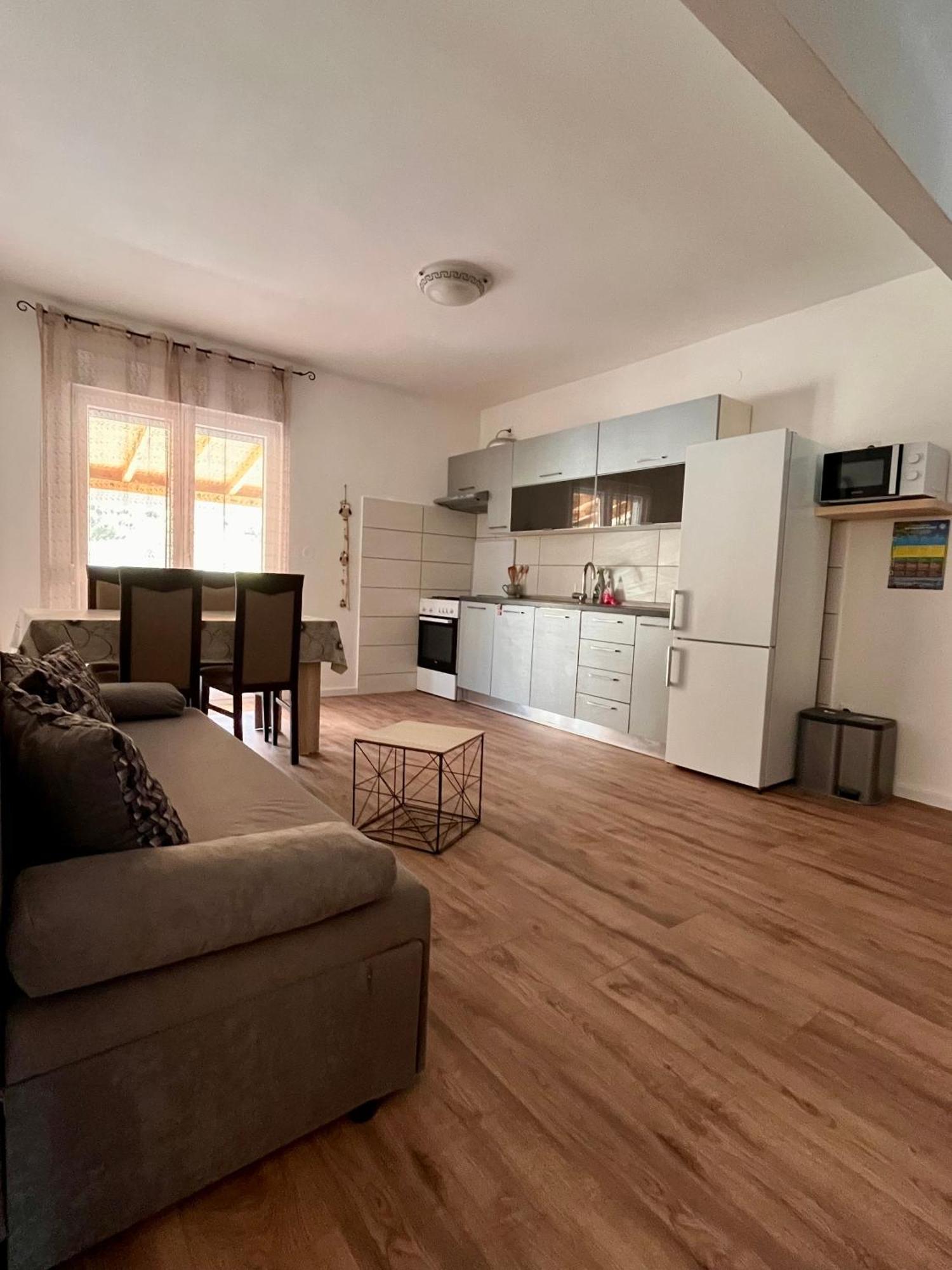 Apartments Jaska Supetarska Draga Eksteriør billede